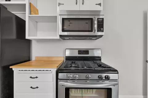 Kitchen - 729 Howard St, Lodi, CA 95242 photo 2 of 2