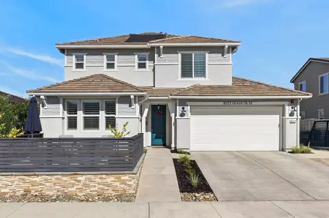 8153 Seahorse Way, Elk Grove, CA 95757