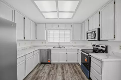 Kitchen - 5522 Sunfield Way, Salida, CA 95368 photo 1 of 2