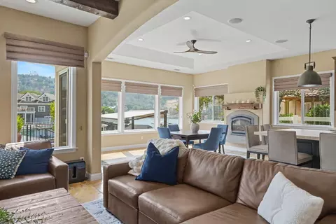 Living - 5 Paseo Delago, Copperopolis, CA 95228 photo 2 of 5