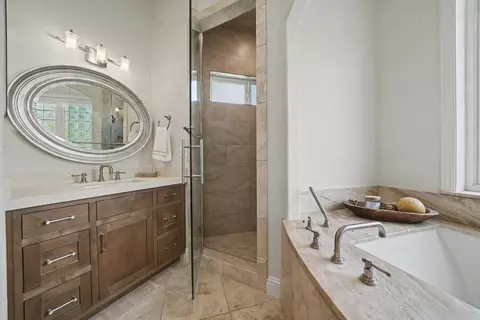 Bath - 5 Paseo Delago, Copperopolis, CA 95228 photo 3 of 9