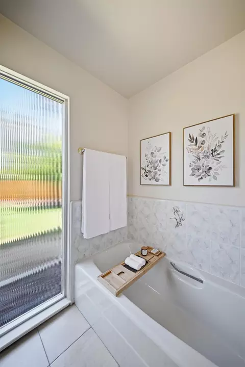 Bath - 2653 E North Bear Creek Dr, Merced, CA 95340 photo 7 of 9