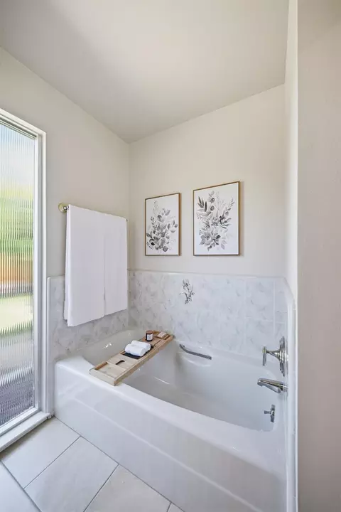 Bath - 2653 E North Bear Creek Dr, Merced, CA 95340 photo 6 of 9