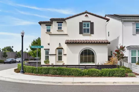 2318 Bronze Star Way, Sacramento, CA 95818