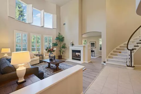 Living - 5631 Tufts, Davis, CA 95618 photo 3 of 4