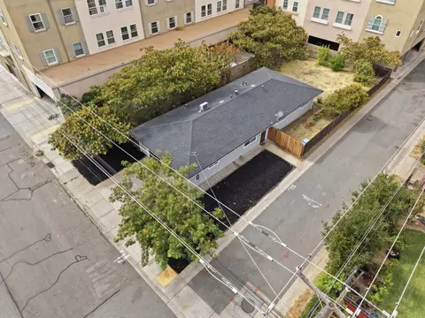 View/Area - 419 E St, Galt, CA 95632 photo 2 of 3