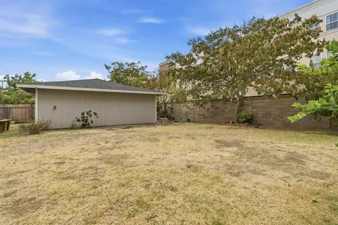 Exterior - 419 E St, Galt, CA 95632 photo 4 of 5