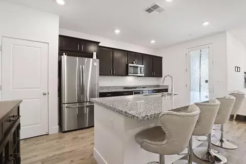 Kitchen - 865 Tern Dr, Lathrop, CA 95330 photo 4 of 4