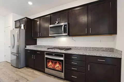 Kitchen - 865 Tern Dr, Lathrop, CA 95330 photo 2 of 4