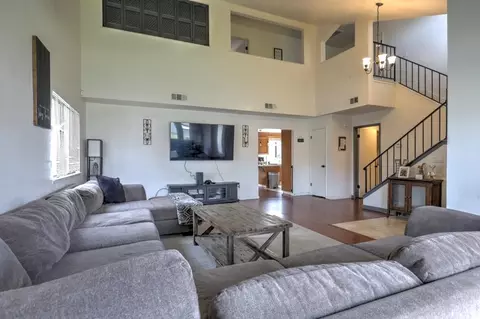 Living - 1936 Ursini Ln, Modesto, CA 95355 photo 2 of 3