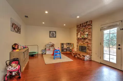 Living - 1936 Ursini Ln, Modesto, CA 95355 photo 3 of 3