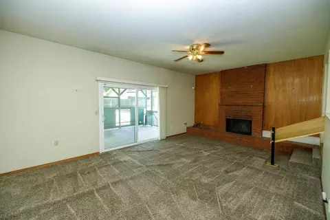 Living - 2901 Hemminger Way, Modesto, CA 95350 photo 7 of 8