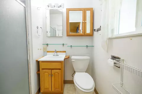 Bath - 2901 Hemminger Way, Modesto, CA 95350 photo 1 of 4