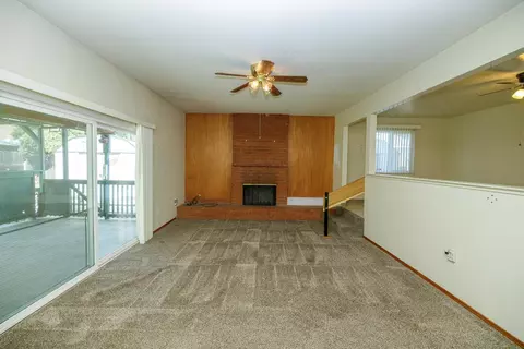Living - 2901 Hemminger Way, Modesto, CA 95350 photo 6 of 8