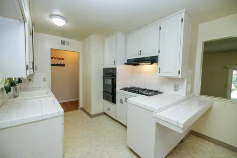 Kitchen - 2901 Hemminger Way, Modesto, CA 95350 photo 1 of 5