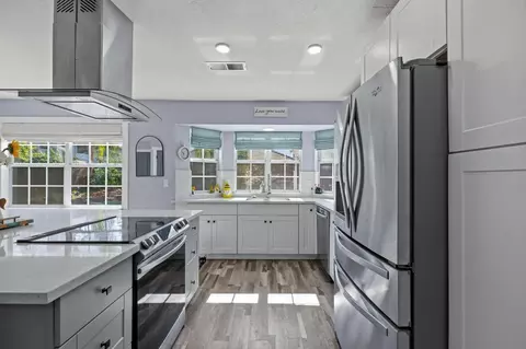 Kitchen - 966 Shelly Ct, Ripon, CA 95366 photo 1 of 4