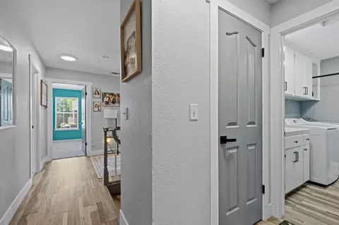 Entry Way - 966 Shelly Ct, Ripon, CA 95366 photo 4 of 4