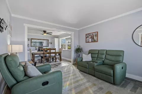 Living - 966 Shelly Ct, Ripon, CA 95366 photo 1 of 3