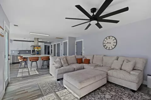 Living - 966 Shelly Ct, Ripon, CA 95366 photo 3 of 3