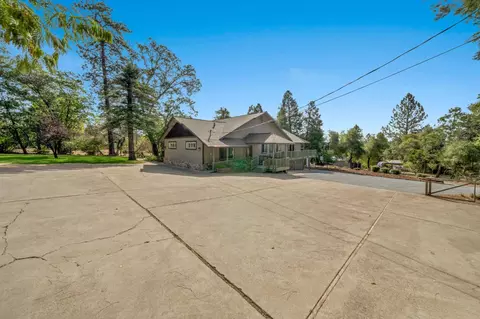 Exterior - 2075 Flat Broke Way, Placerville, CA 95667 photo 3 of 10