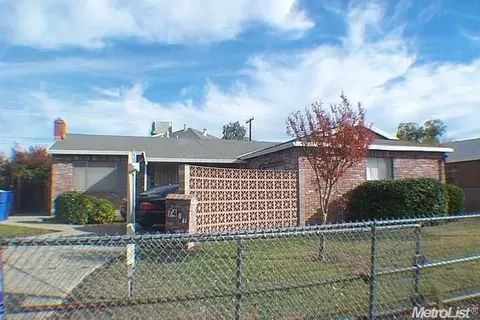 7467 Red Willow St, Sacramento, CA 95822