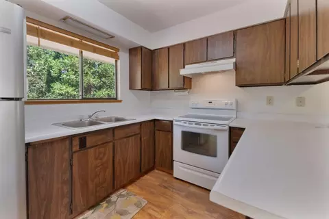 Kitchen - 19155 Pine Dr, Pioneer, CA 95666 photo 2 of 5