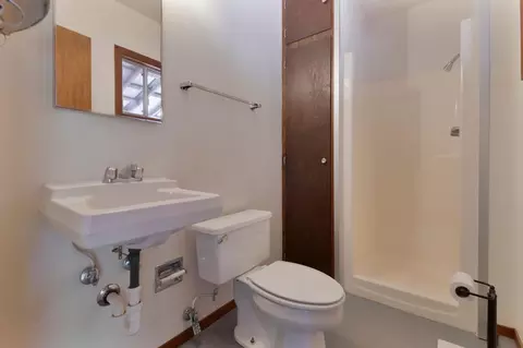 Bath - 19155 Pine Dr, Pioneer, CA 95666 photo 2 of 2