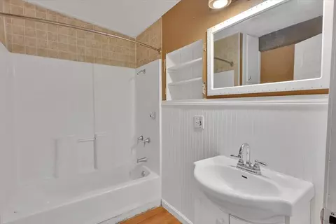 Bath - 10501 Wolf Dr, Grass Valley, CA 95949 photo 1 of 3