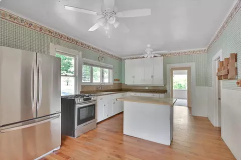 Kitchen - 10501 Wolf Dr, Grass Valley, CA 95949 photo 3 of 4