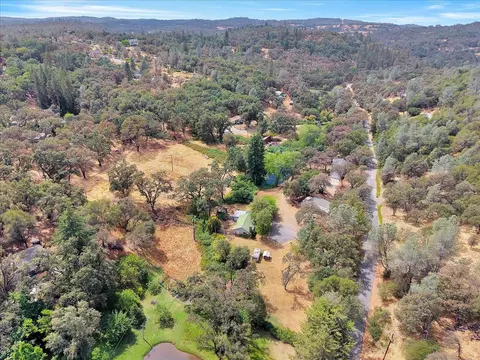 View/Area - 10501 Wolf Dr, Grass Valley, CA 95949 photo 6 of 15