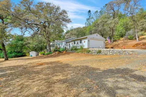 Exterior - 10501 Wolf Dr, Grass Valley, CA 95949 photo 6 of 11