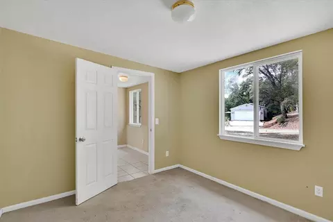 Bedroom - 10501 Wolf Dr, Grass Valley, CA 95949 photo 2 of 6