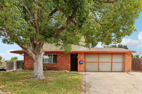 6010 Brett Dr, Sacramento, CA 95842