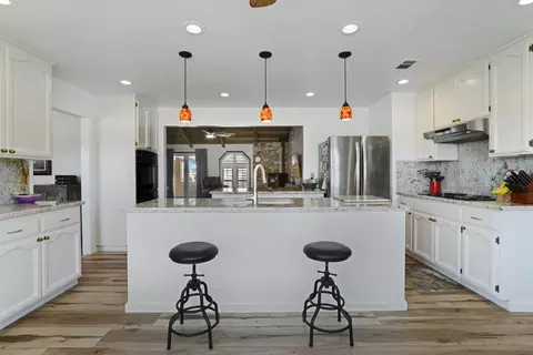 Kitchen - 12635 E Tokay Colony Rd, Lodi, CA 95240 photo 4 of 7