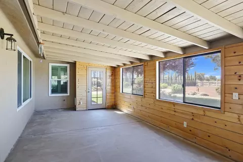 Exterior - 12635 E Tokay Colony Rd, Lodi, CA 95240 photo 2 of 7
