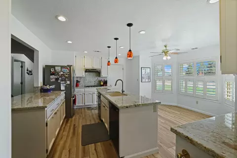 Kitchen - 12635 E Tokay Colony Rd, Lodi, CA 95240 photo 5 of 7