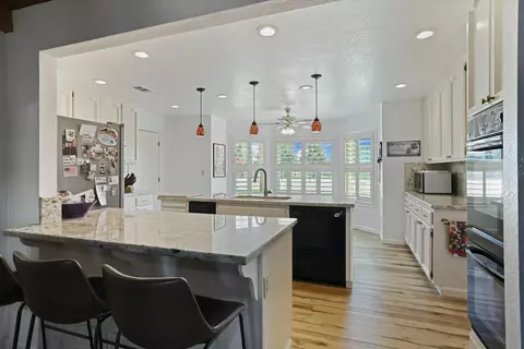 Kitchen - 12635 E Tokay Colony Rd, Lodi, CA 95240 photo 6 of 7