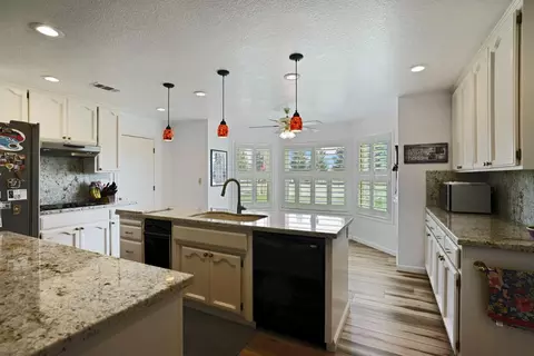 Kitchen - 12635 E Tokay Colony Rd, Lodi, CA 95240 photo 7 of 7
