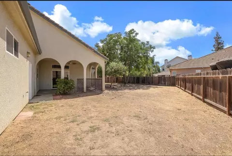 Exterior - 1684 Miriam Way, Ripon, CA 95366 photo 5 of 9