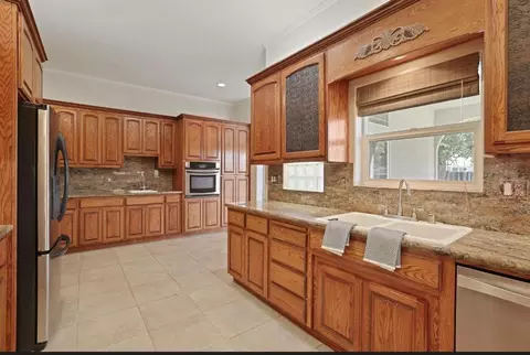 Kitchen - 1684 Miriam Way, Ripon, CA 95366 photo 5 of 6