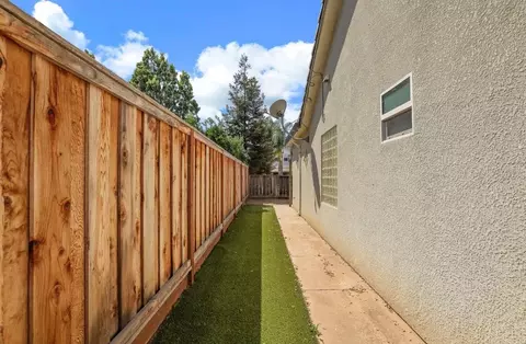 Exterior - 1684 Miriam Way, Ripon, CA 95366 photo 8 of 9