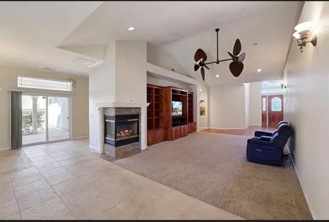 Living - 1684 Miriam Way, Ripon, CA 95366 photo 2 of 9
