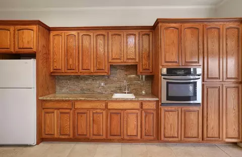 Kitchen - 1684 Miriam Way, Ripon, CA 95366 photo 6 of 6
