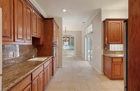 Entry Way - 1684 Miriam Way, Ripon, CA 95366 photo 3 of 5