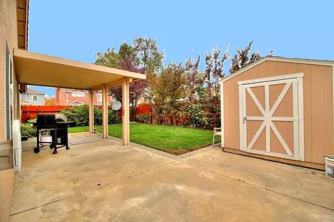 Exterior - 2021 Spring Ln, Modesto, CA 95356 photo 10 of 10