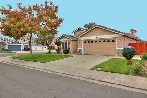 Exterior - 2021 Spring Ln, Modesto, CA 95356 photo 3 of 10