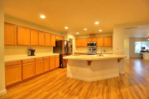 Kitchen - 2021 Spring Ln, Modesto, CA 95356 photo 1 of 6