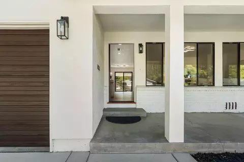 Exterior - 5058 Martin Way, Carmichael, CA 95608 photo 3 of 8