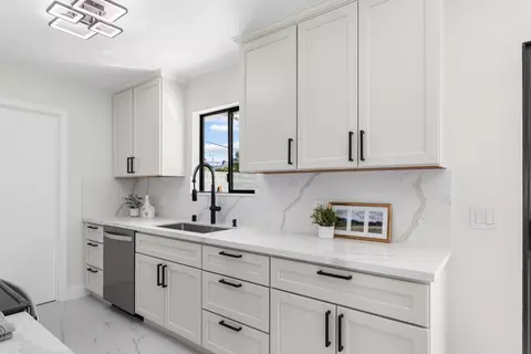 Kitchen - 5058 Martin Way, Carmichael, CA 95608 photo 2 of 3