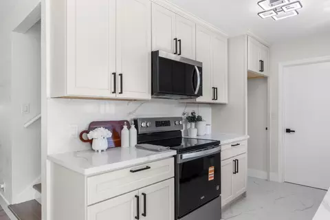 Kitchen - 5058 Martin Way, Carmichael, CA 95608 photo 3 of 3